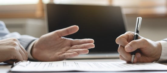 Gare à la validité d’une clause d’augmentation forfaitaire du loyer d’un bail commercial !